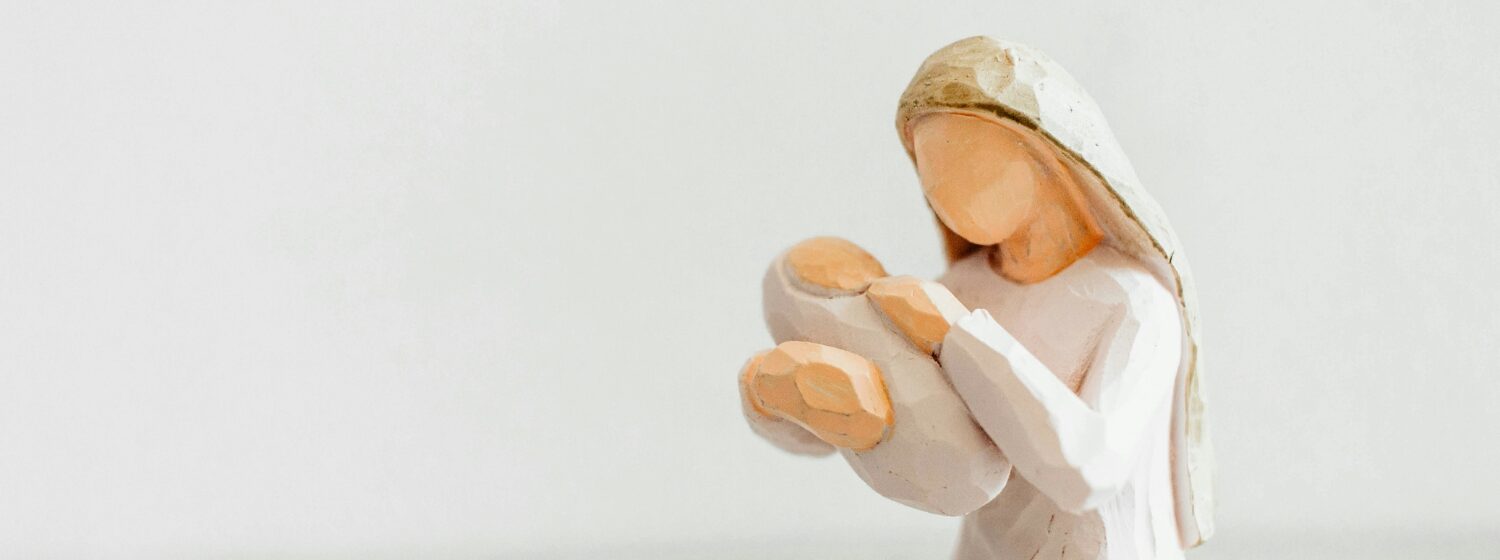 An image of a sculpture of Mary with the baby Jesus